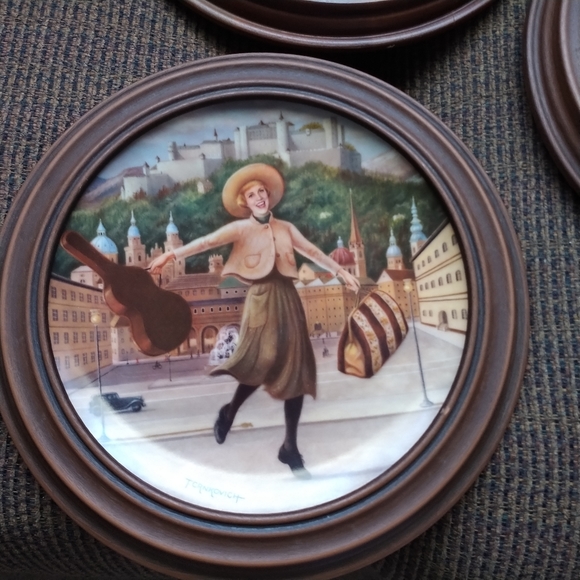 Sound of Music Plate Collection (Missing Plate #7) and Broadway Album - Picture 14 of 16